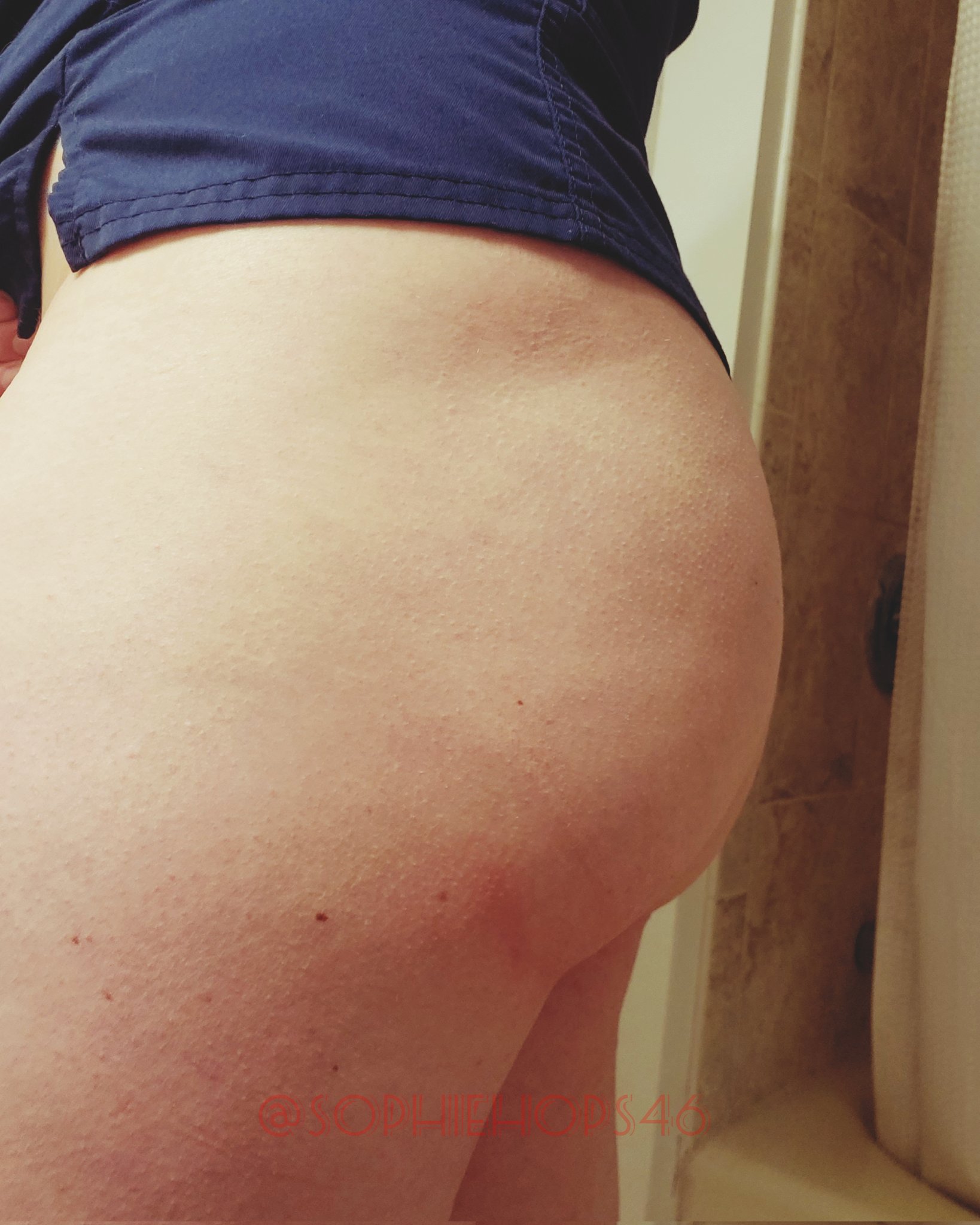 Happy #HumpDaaaaaayyyy! #AssLovers #buttstuff #AssForDays #AssManiac #Buttlicking #buttworship #assworshiping #dmforcontent #spankme https://t.co/QsASlSPPLB