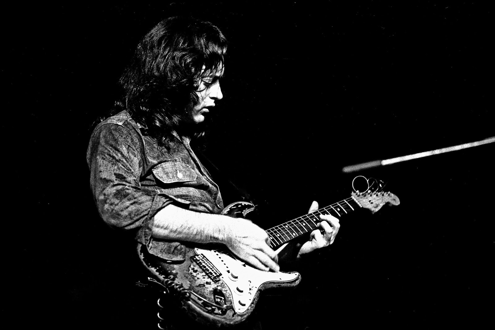 Happy Birthday Rory Gallagher
March 1948 - 14 June 1995 
