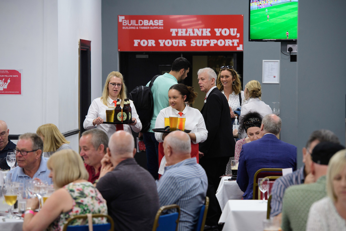 WeAreImpsNews's tweet photo. @BradfoBurnsUnit COMPETITION: FOLLOW US, RETWEET THIS &amp; THE TWEET ABOVE to be in with a chance of winning a pair of Buildbase Legends Lounge tickets for Saturday’s match between @LincolnCity_FC and Sheffield Wednesday!

#ImpsAsOne https://t.co/QmDHScSlcy
