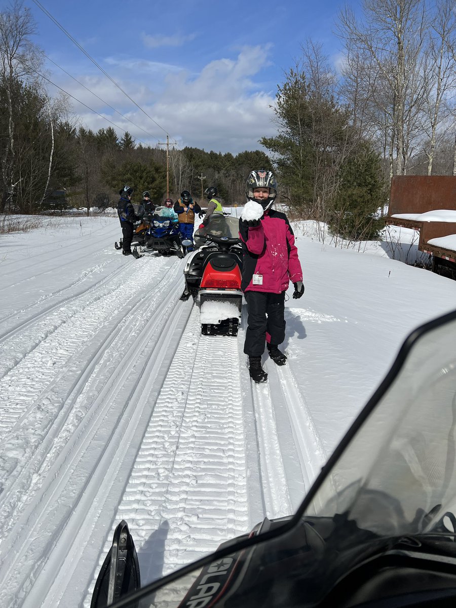 nhjoshjudge's tweet image. Took my daughter snowmobiling to in the White Mountains. Awesome fun.