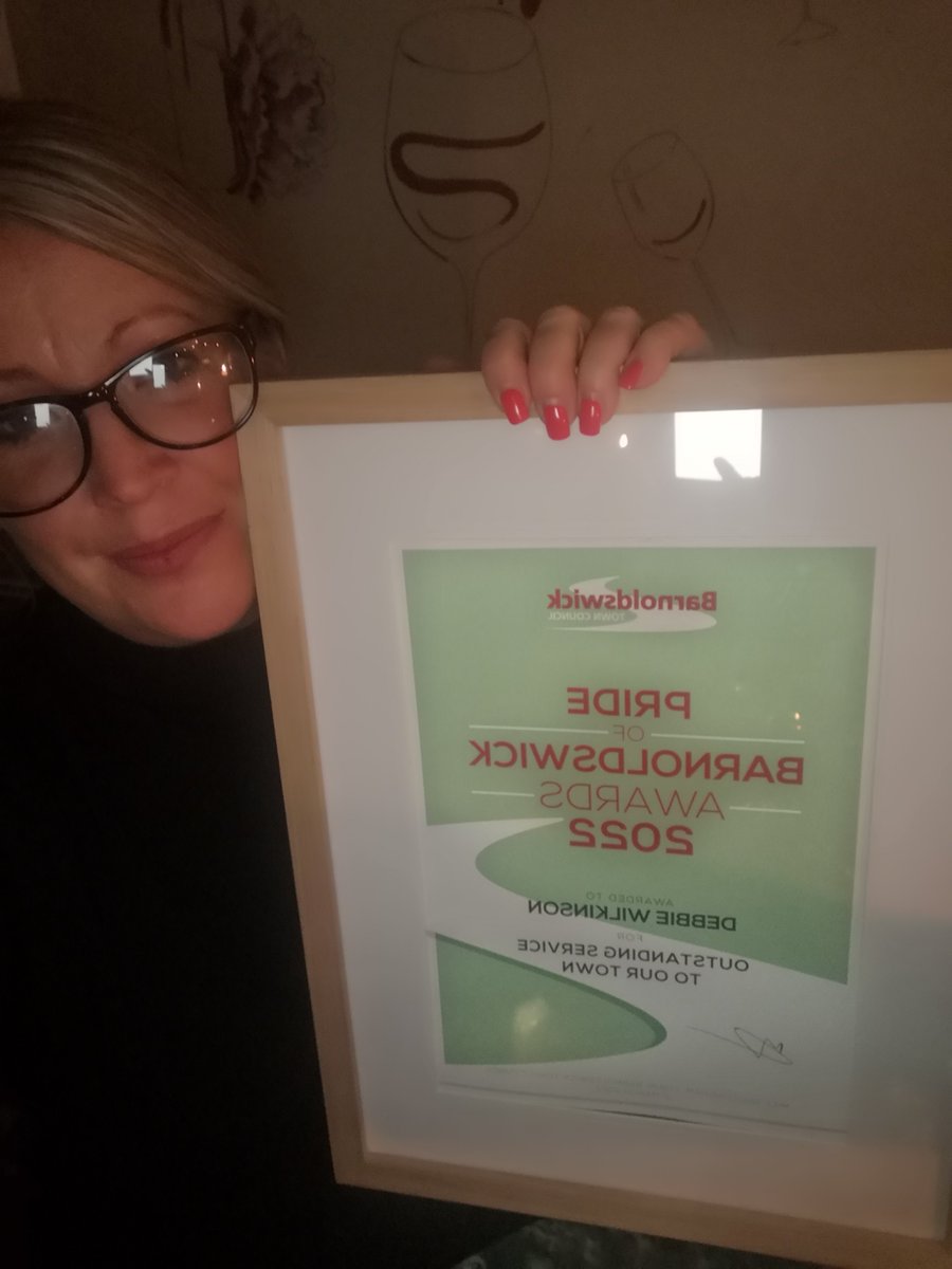 So this happened 😃. I won a Pride of Barnoldswick @visitbarlick award for my services to fundraising, housing &amp; support for the homeless. #homelessness #Homeless has the ability to create passion &amp; <a href="/SSPhomeless/">Stepping Stone Projects</a> &amp;
 <a href="/burnleycouncil/">Burnley Council</a> thank you for trusting me to run with things ♥️