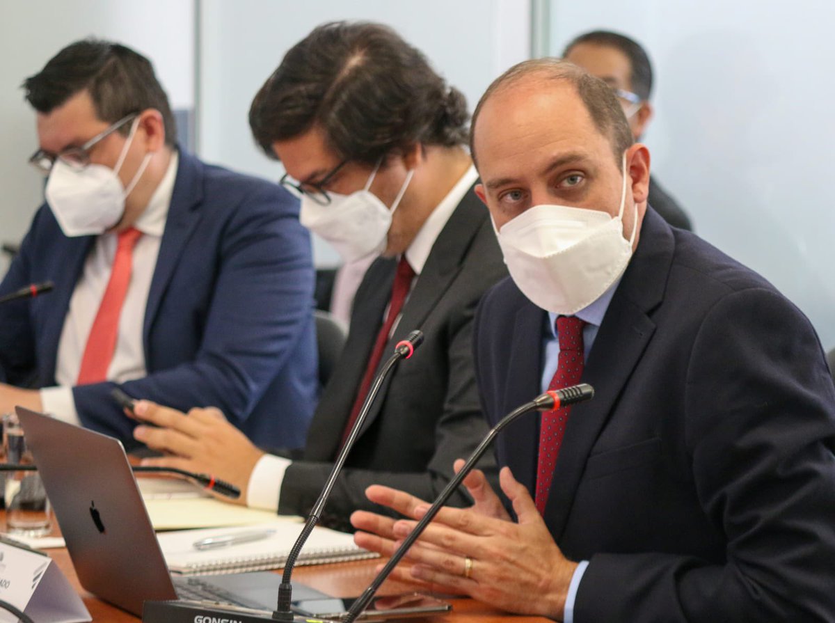 UEenEcuador's tweet photo. @EUAmbEcuador Charles-Michel Geurts e @imonteroluque 🇪🇺 presentaron junto a @pradojj y @Produccion_Ecu 🇪🇨 frente a @soberanialimen de la @AsambleaEcuador la importancia de la correcta y rápida puesta en práctica de la #LODAP y su Reglamento de implementación.
#EUTrade https://t.co/krP8qUA2mZ