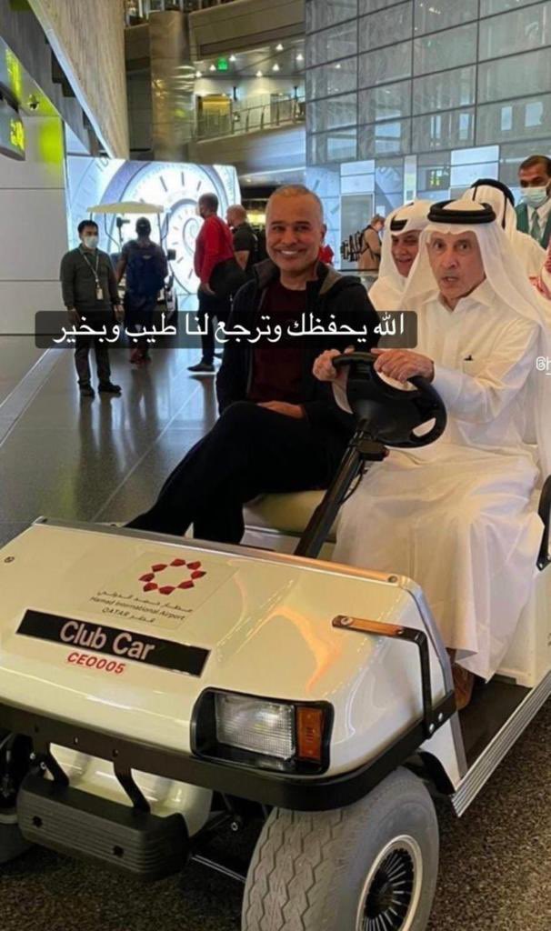 وكأحد من عملوا ولا زلت تحت ادارته لم ارى من السيد #ابراهيم_الاصمخ رجل المواقف والكرم والعطاء اللا محدود الا ما يجعلك ان تفتخر وتتشرف ان تكون احد من عملوا معه اتمنى له الشفاء العاجل واسال الله ان يعوده لاهله ووطنه سالم معافى وان يكمل مسيرته في العطاء والخير والبناء .