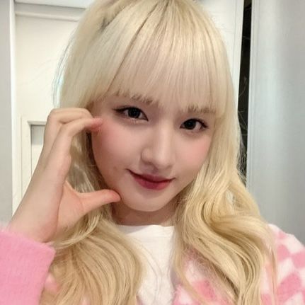 lizheonthinker's tweet photo. living for those blonde hairs https://t.co/CWwBR8YyuK
