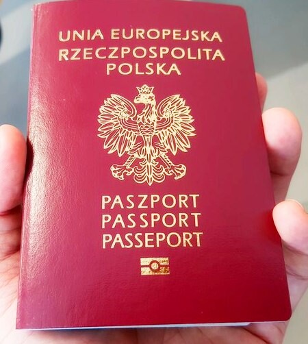 карта поляка польские корни. как получить польское гражданство. получение гражданства польши. польский паспорт. польский паспорт.