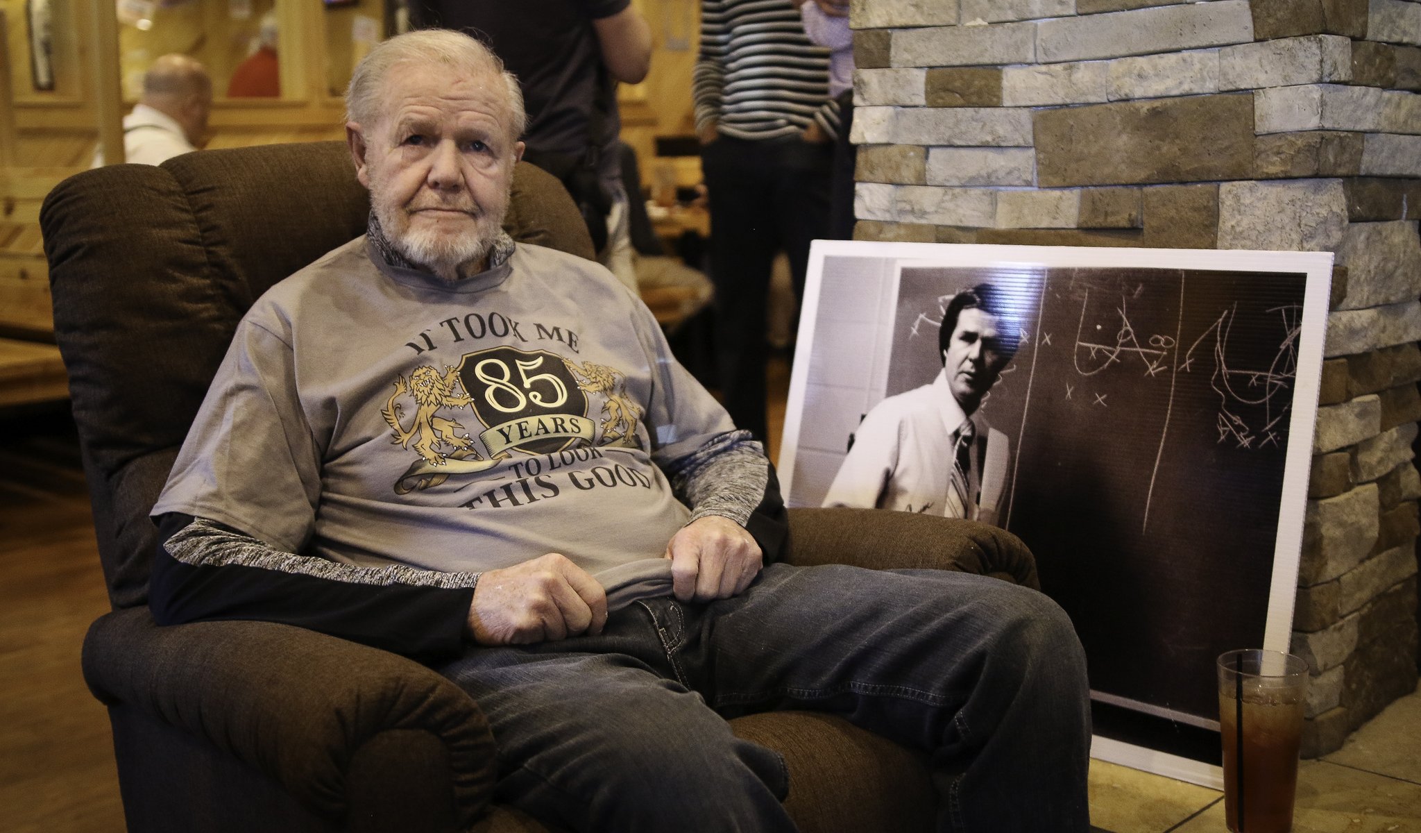 Happy 85th birthday to this guy, Hall of Famer Denny Crum 