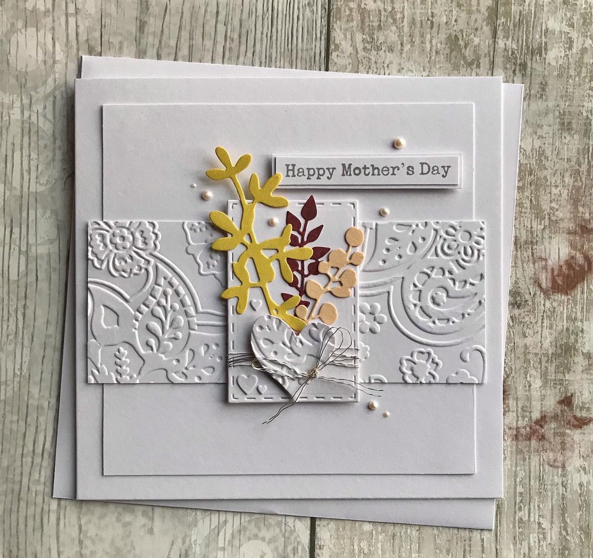 Susanzcards's tweet photo. Good evening #handmadehour. This week I’ve been busy making #MothersDay cards &amp; listing them in my #etsy shop:
https://t.co/YmWPSrsOEp

#UKMakers https://t.co/p5veJfN0Pu