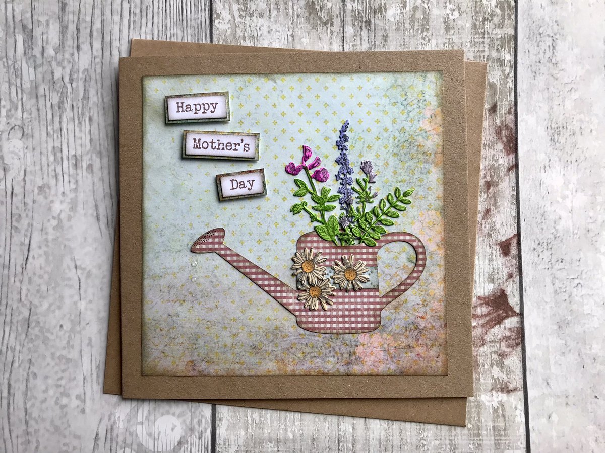 Susanzcards's tweet photo. Good evening #handmadehour. This week I’ve been busy making #MothersDay cards &amp; listing them in my #etsy shop:
https://t.co/YmWPSrsOEp

#UKMakers https://t.co/p5veJfN0Pu