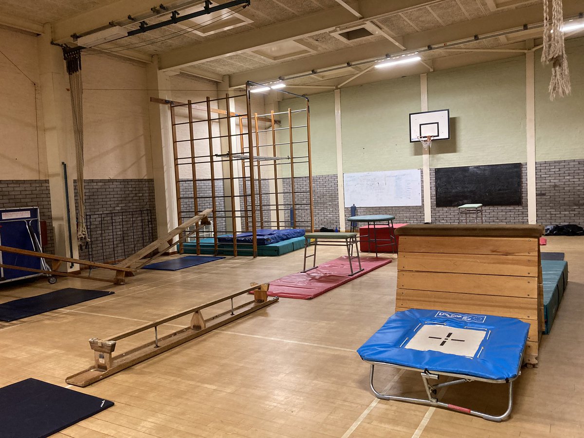 Great way to end our gymnastics block with a fantastic apparatus lesson from Mr Walker. S3 loved it! <a href="/DoonAcad/">Doon Academy</a>  <a href="/UWSPE/">UWS Physical Education</a>