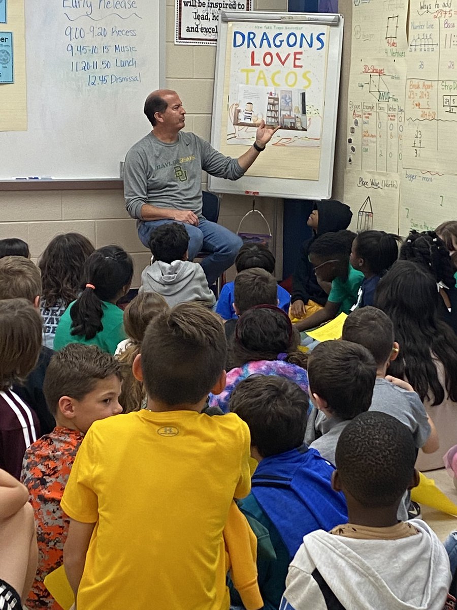 THEDrakeTigers's tweet photo. Read Around the School! #dragonslovetacos @TuscanyLibrary @NEISDLibrary @_THETigers @RootEdSA https://t.co/fOHWmQDHv6