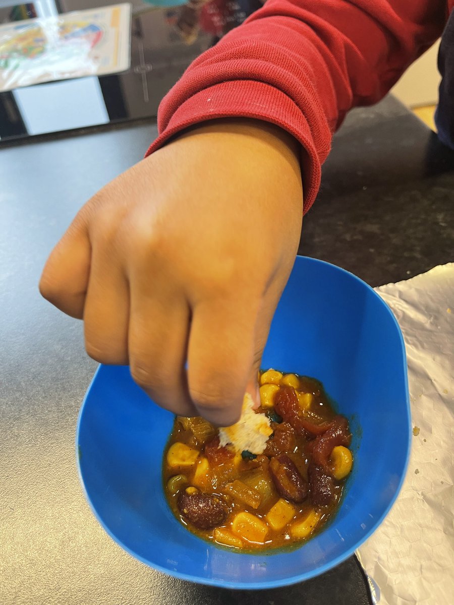 KitchenTeaching's tweet image. Today year 2 enjoyed a testing session and they tried Githeri which is a popular Kenyan dish that is made with beans and corn. They eat the githeri with some Moroccan bread which they made last week.