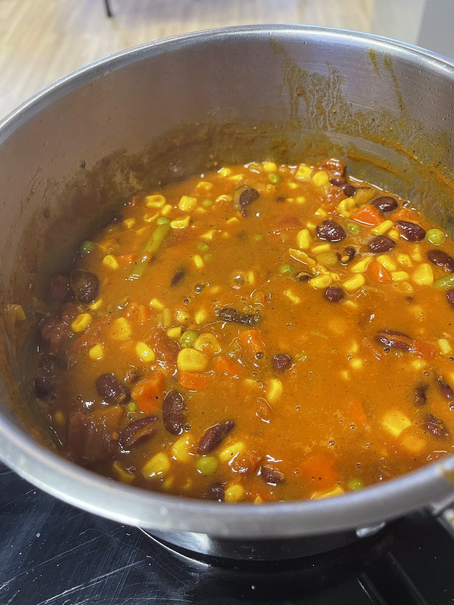 KitchenTeaching's tweet image. Today year 2 enjoyed a testing session and they tried Githeri which is a popular Kenyan dish that is made with beans and corn. They eat the githeri with some Moroccan bread which they made last week.