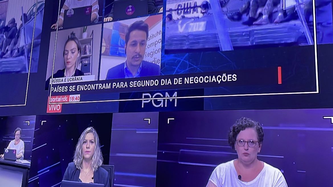 Participei há pouco na <a href="/RDCTVdigital/">RDC TV</a> com a <a href="/LarlePiccolli/">Larlecianne Piccolli</a> sobre o conflito 🇷🇺🇺🇦. Logo mais disponibilizo o link da transmissão aqui.