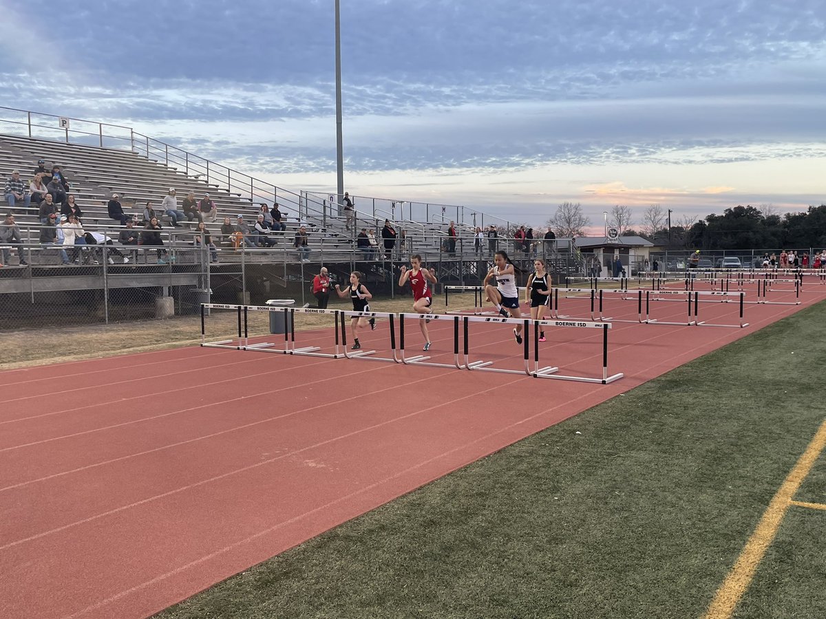 BMSS_Athletics's tweet photo. Half way done and South is doing great. #LETSGO https://t.co/4uNJ4QwHj0