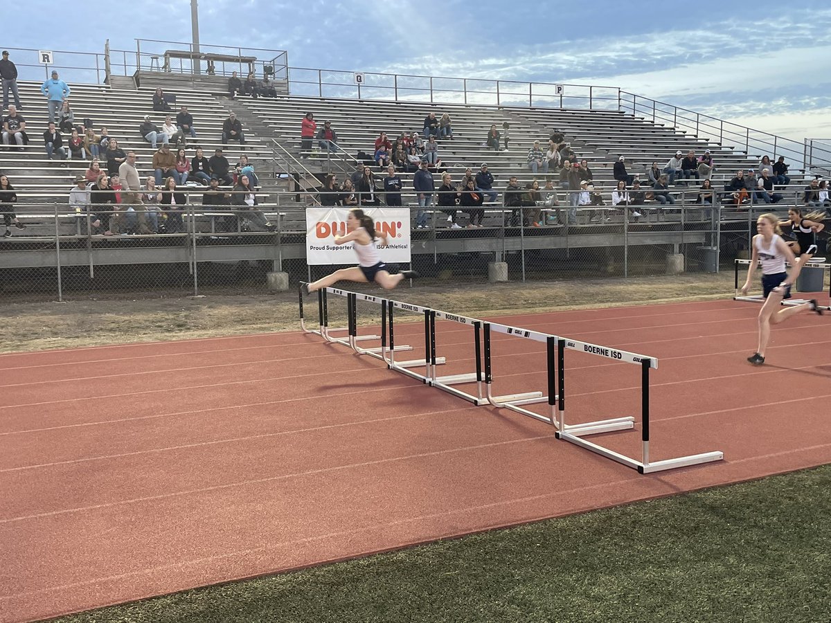 BMSS_Athletics's tweet photo. Half way done and South is doing great. #LETSGO https://t.co/4uNJ4QwHj0