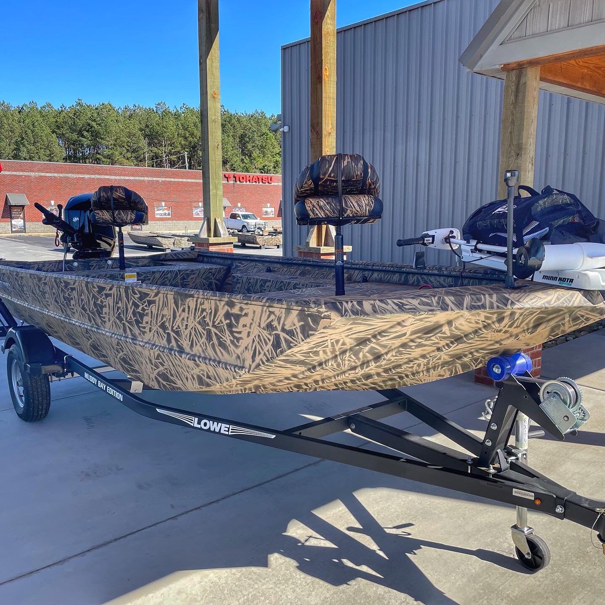 MuddyBayMarine's tweet photo. Rodney Hayes of Liberty, SC with his new @LoweBoats Roughneck RX1760 in @mossyoak Shadowgrass with the powerful @MercuryMarine 50hp 4-Stroke. Rodney is officially #waterfowlhunting & #fishinglife ready! #letstakeitoutside
.
#5starcertified #muddybay #duckmark #muddybayoutdoors https://t.co/H1DV3ynPsc