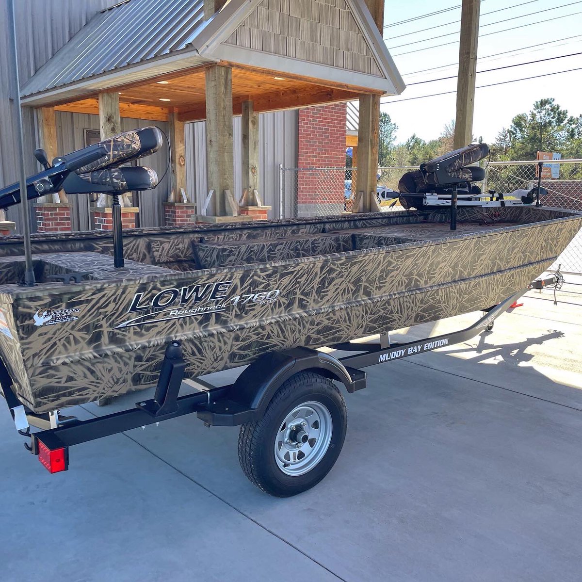 MuddyBayMarine's tweet photo. Rodney Hayes of Liberty, SC with his new @LoweBoats Roughneck RX1760 in @mossyoak Shadowgrass with the powerful @MercuryMarine 50hp 4-Stroke. Rodney is officially #waterfowlhunting & #fishinglife ready! #letstakeitoutside
.
#5starcertified #muddybay #duckmark #muddybayoutdoors https://t.co/H1DV3ynPsc
