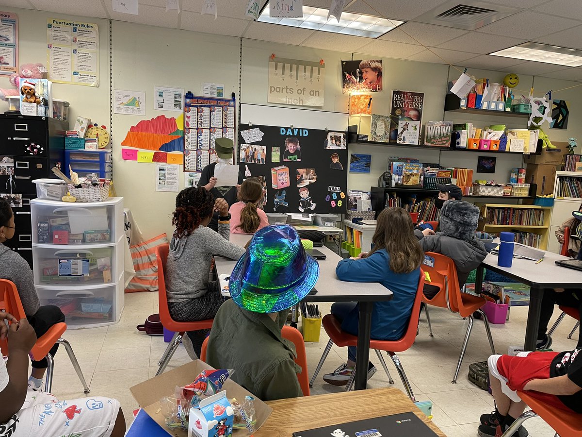 Sarah Burnham tweet media