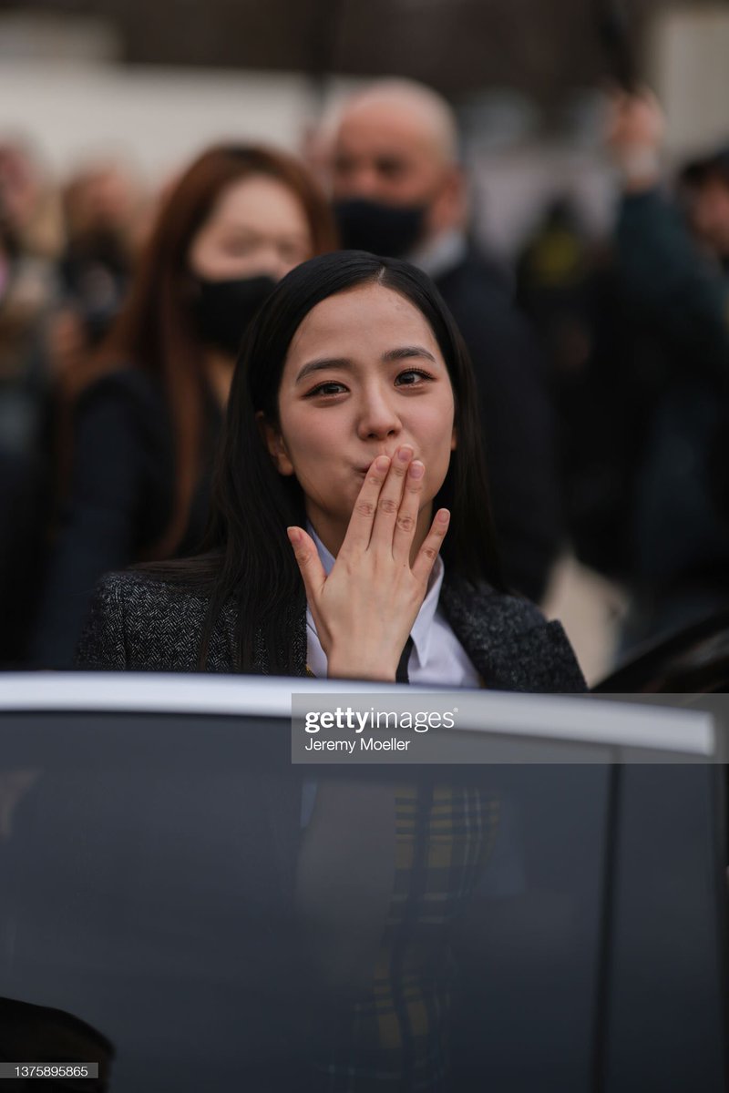 NEWSJISOO's tweet photo. JISOO at Dior show, gettyimages. 

#JISOO #지수 #블랙핑크지수 https://t.co/eufUEwCfjN