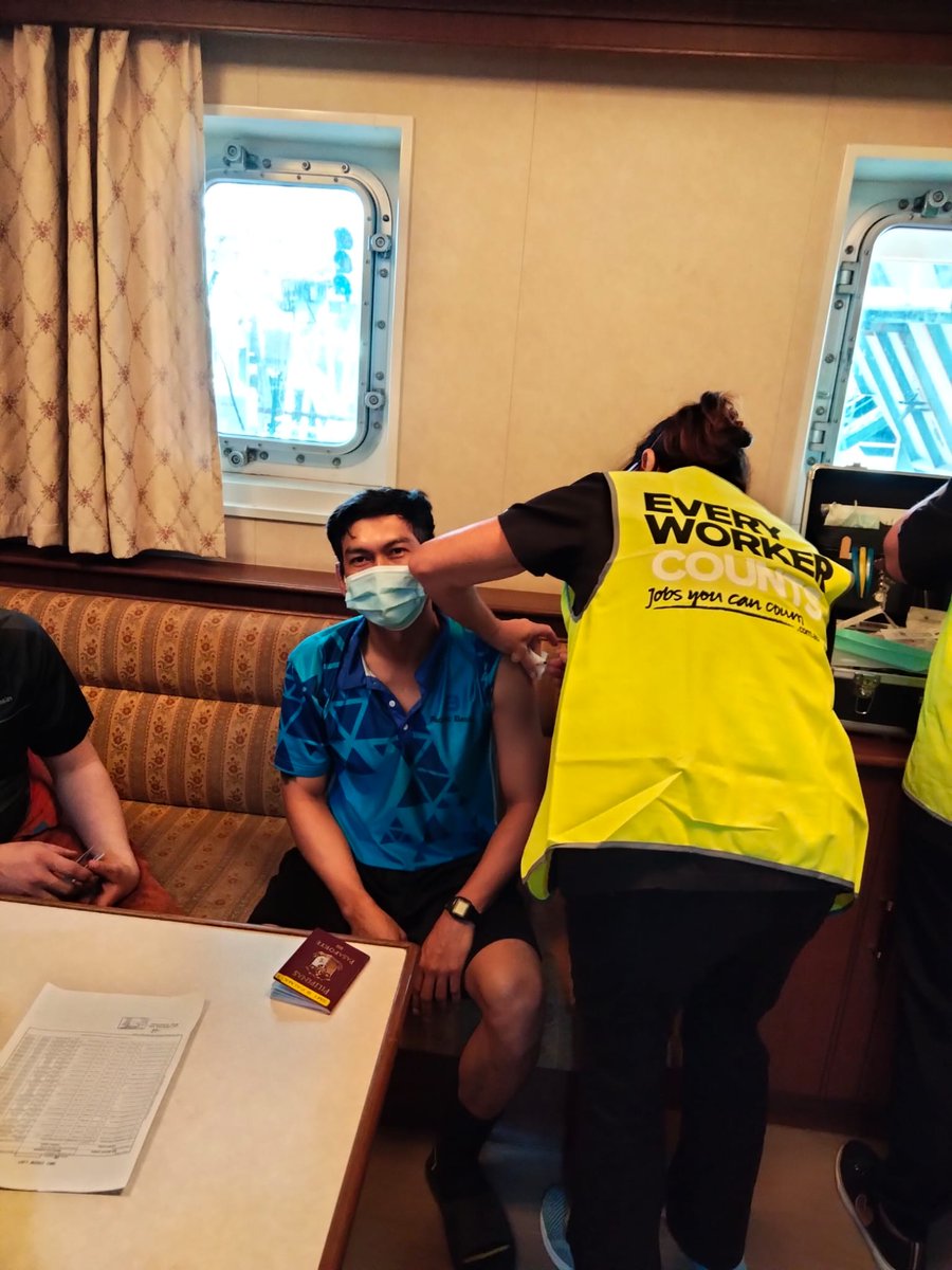 Today with the help of @portsvic and Vital Health we were able to facilitate #1stjab and #Boostershots to the Crew of the M.V. Mount Owen.
Thanks to all who have made this journey to get #seafarers #vaccinated in #Melbourne happen.
Hopefully we can make them free to all soon.