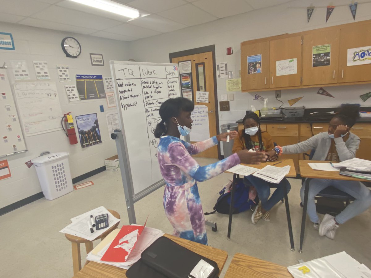 TappAvid's tweet image. What are you doing tomorrow? Our 6th grade AVID students will be continuing to dialogue to address Points of Confusion from their content classes in order to come to a more complete understanding of what they are learning. What will you be doing? #TappAvid #TutorialThursday
