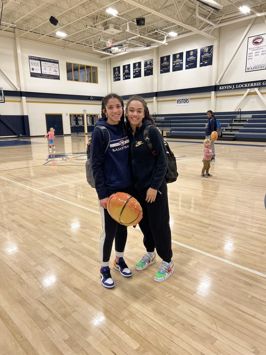 CoachGrahamP23's tweet photo. ❤️❤️❤️💪🏼 @3KyraParker @ingridtmoraes https://t.co/4rARbkeZwg