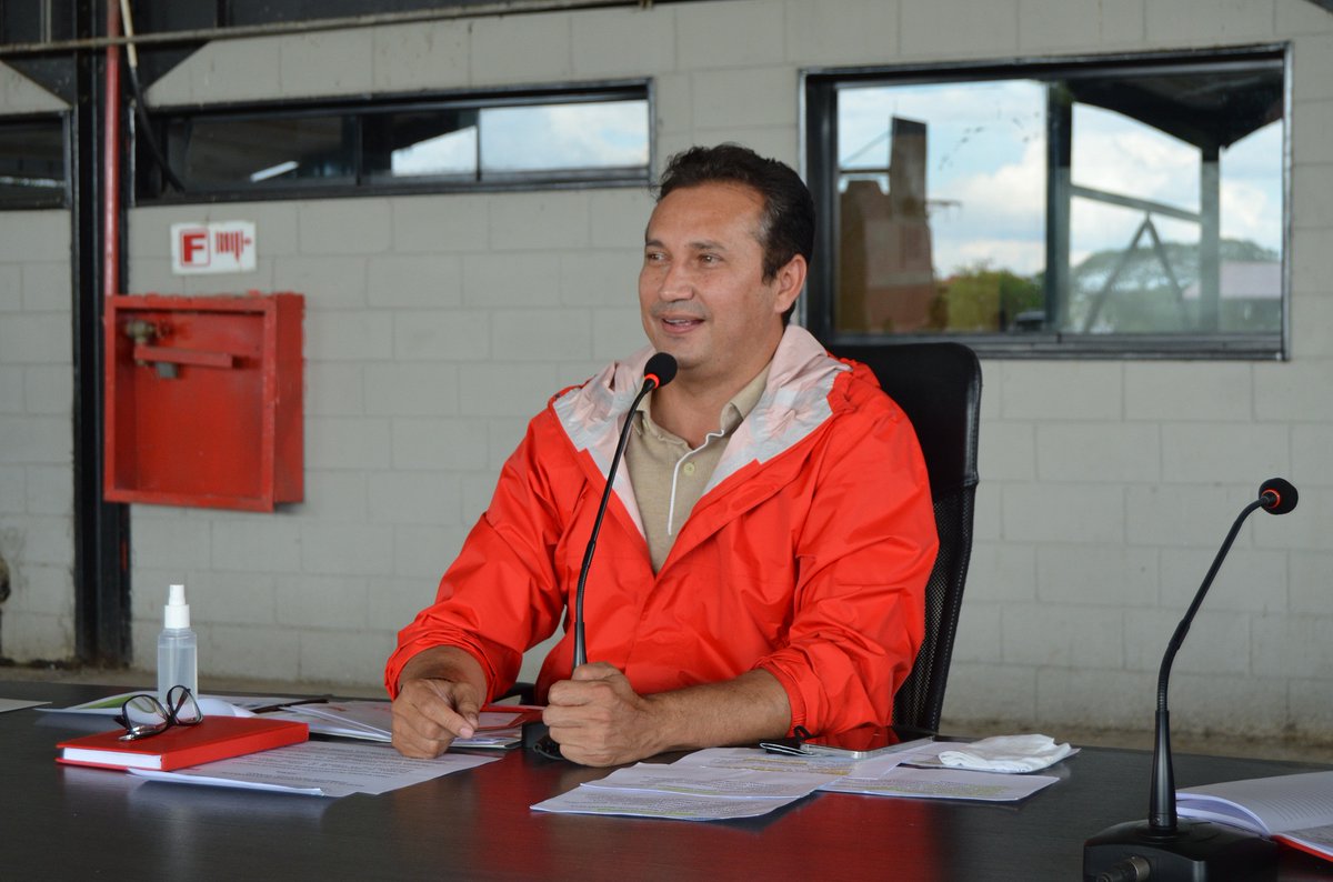 #LoDijo📢 El Gob. <a href="/josemvasquez/">José Vásquez</a>, "A mi me entregaron 37 empresas, de las cuales 5 no estaban funcionando, y hoy en día esas empresas están 100% operativas que han generado más de 6 mil nuevos puestos de trabajo".

#Guárico
#VenezuelaApuestaALaPaz 
#EnCuerpoYAlmaPorGuárico