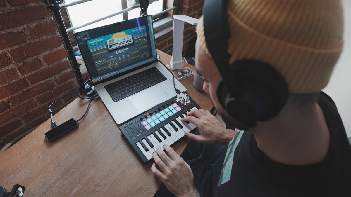 nicktaetro's tweet photo. making music with Ukrainian plugins…100% sales fund the Ukrainian army. 🇺🇦

https://t.co/sYbSCCHlsR https://t.co/SckuuEmTBN