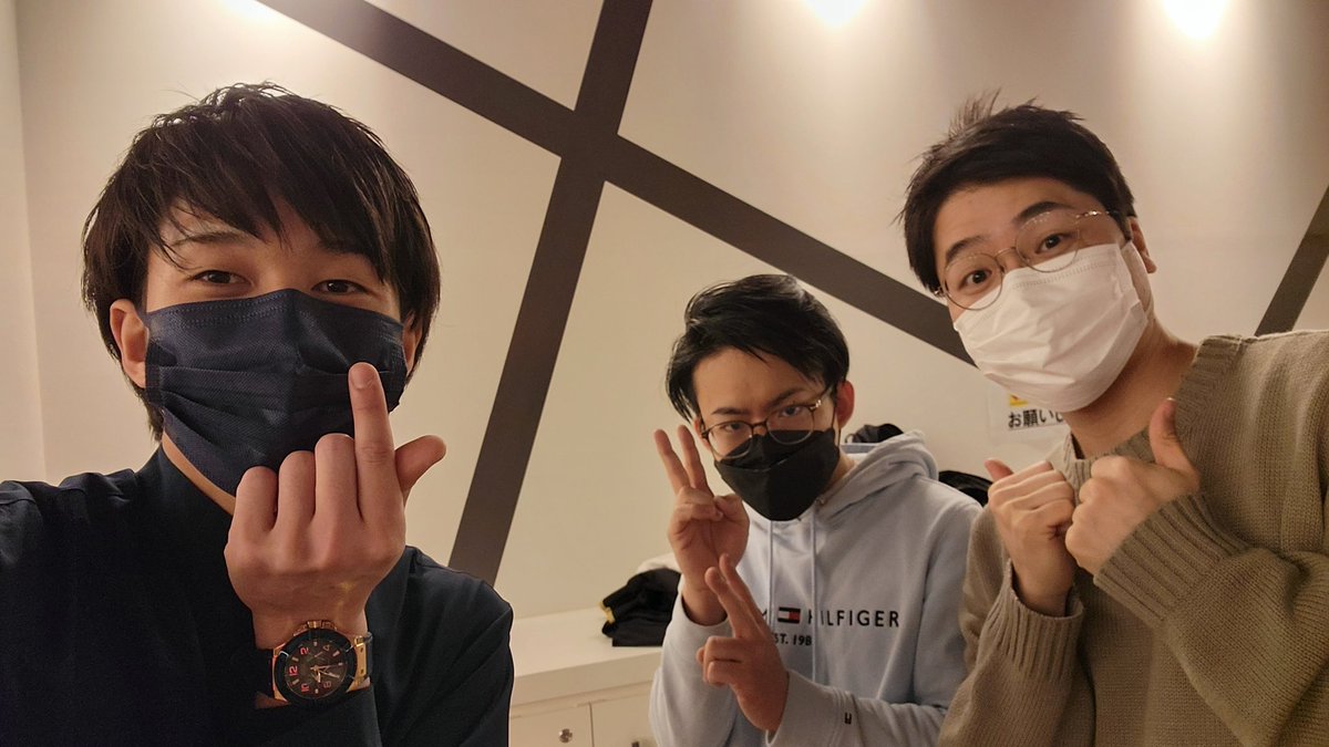 apst_dm16's tweet photo. 貴重な時間に仲良し沢山で最高以外の何者でもなかったです！！
あとどうなるのかはわかりませんが…！
ヤザキがデカすぎるのはわかりました！！！ https://t.co/DIi3nHPM8w