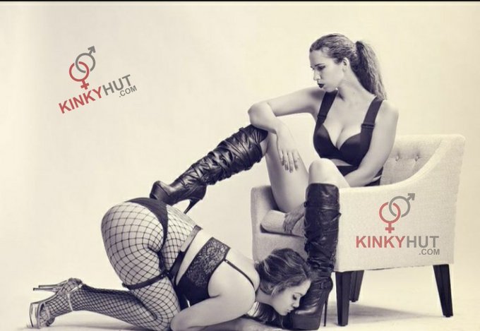 Fishnets and boots oh my goodness  https://t.co/g1hPh13Ywp https://t.co/Hz67oN6fni<a href="/tag/kinkyhut"class="tags"><span>#kinkyhut</span></a><a href="/tag/lingererotic"class="tags"><span>#lingererotic</span></a>