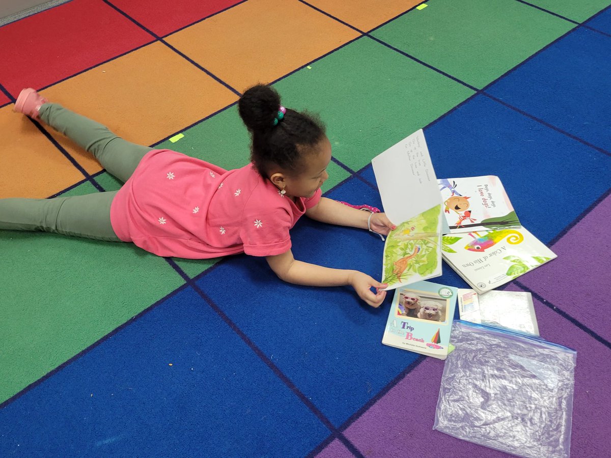 Ms_Jess_80's tweet photo. DEAR time!! Celebrating Reading! @JonesAcademy1 https://t.co/uzNMLSbvx5