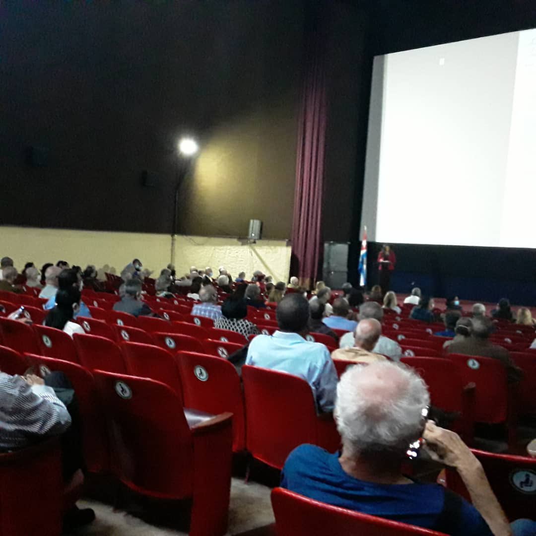 Conmemora la <a href="/ciencias_cuba/">Academia de Ciencias de Cuba</a> su 60 Aniversario y realiza la Premier del documental “Los que perseveran”. Fueron reconocidos un grupo de sus fundadores.