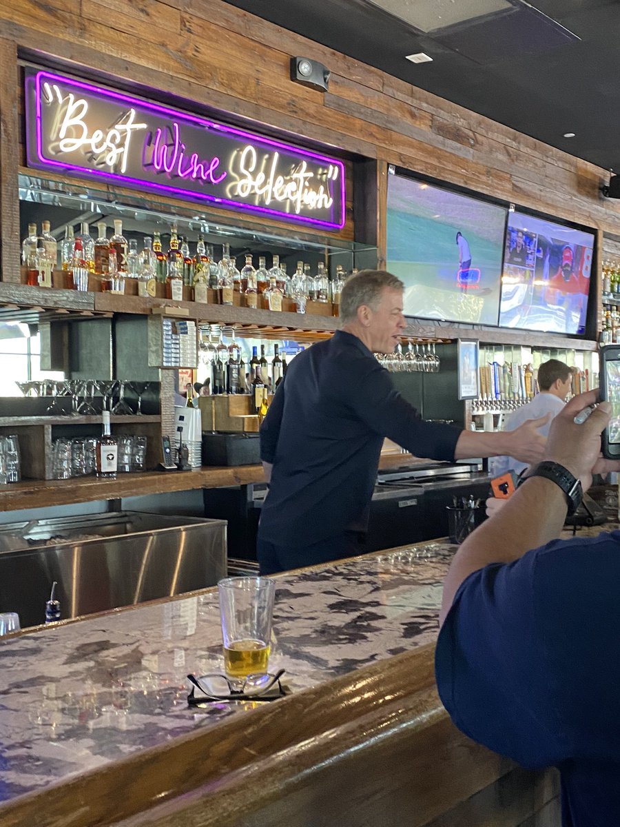queenbspice's tweet photo. Oh my heart !!! #cowboys #eightbeer #teameight https://t.co/VySu63vRLY