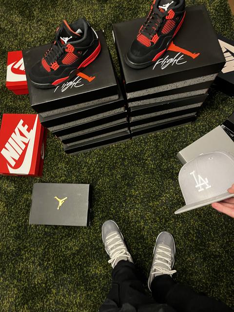 Banned Notify Success tweet media