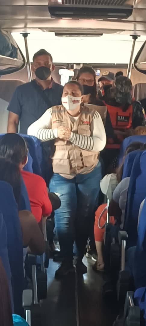 defensoria_Guar's tweet photo. @defensoria_Guar continuamos en las instalaciones del Terminal de Pasajeros de San Juan de los Morros, con relación al retorno de los usuarios (as) en el marco de Carnavales Seguros @Defensoria_Vzla  @aruizddp https://t.co/tIORnVC3en