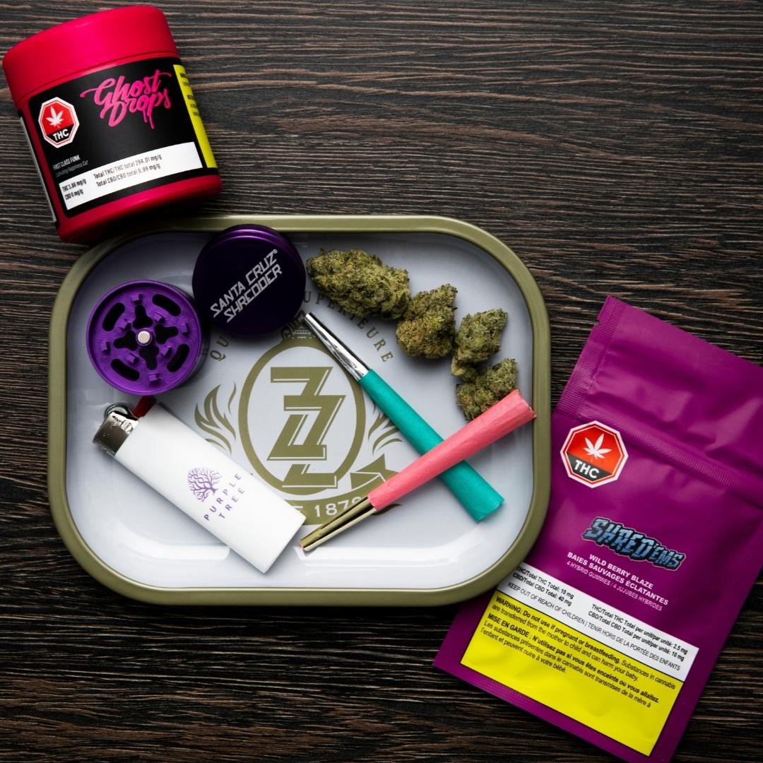 purpletreeltd's tweet photo. Take your week to new levels with the aromas and flavours in @GhostDrops_ cut of First-Class Funk and Shred’Ems Wild Berry Blaze Gummies! https://t.co/bYcNndyWd3