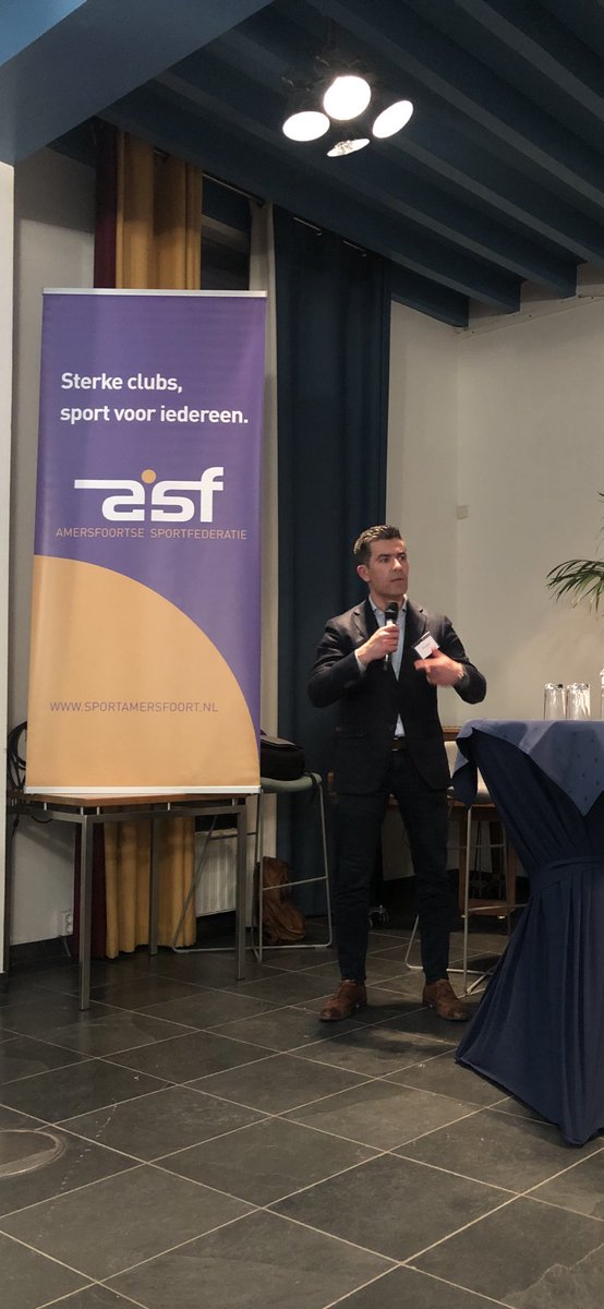 HarunK1976's tweet photo. Geslaagd #sportcafe georganiseerd door de ASF @sport033 over het belang van samenwerking in de sport en met het onderwijs en sociaal domein https://t.co/zn8och6Bm6