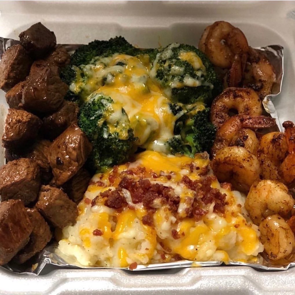 Tonight’s menu starting at 6:00!! Please RT and share for your chance to win a FREE meal!!!
(Must be following to win)

Tag 1 friend that isn’t following! If they follow, you’ll both have the chance for FREE meals tonight!!

25 RTs by 5:45, I’ll give out 2 extra FREE meals!!!