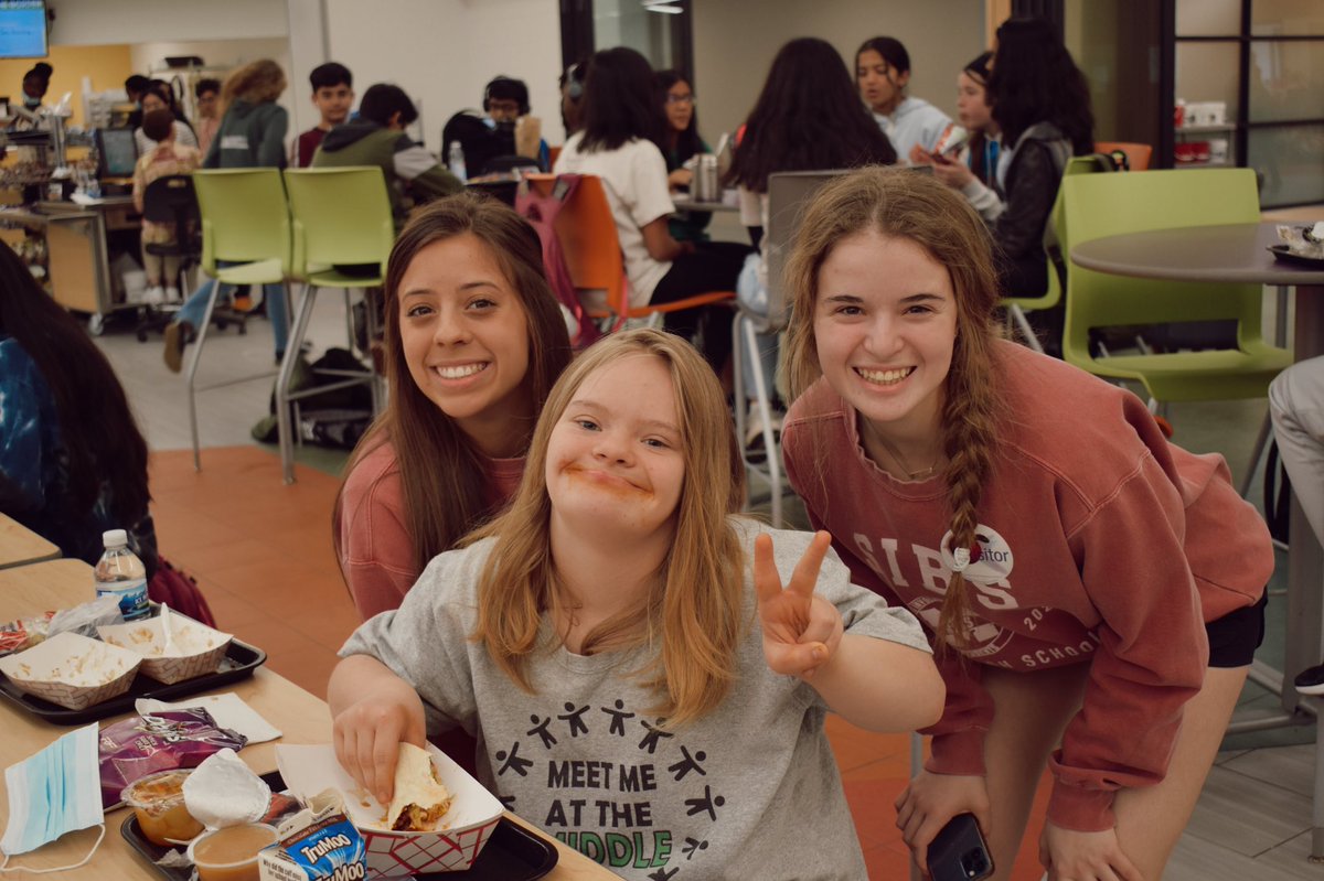 Today was my last SIBS No One Eats Alone!💛 It was so great to be back in the lunches and make some new friends :) <a href="/mhssibs/">MHS SIBS</a> <a href="/MMScomets/">Mason Middle School</a>
