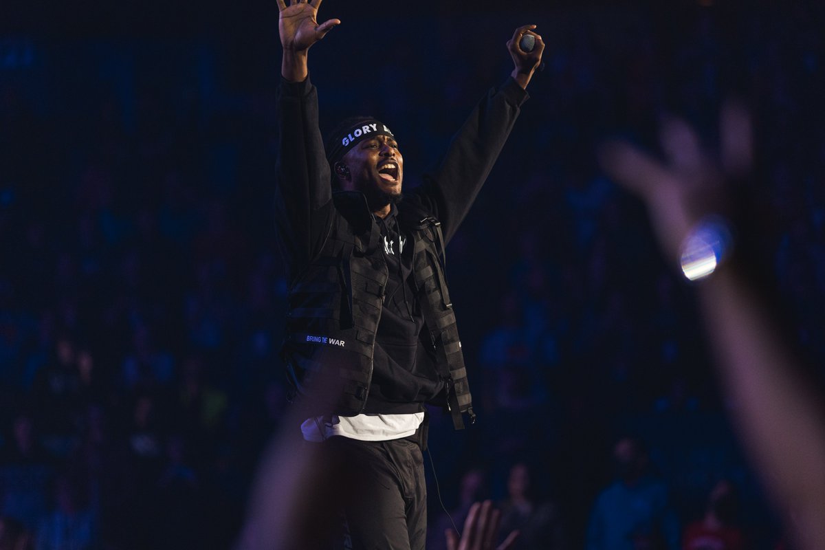 jamiegphoto's tweet photo. More from @winterjamtour in Grand Rapids, featuring @KB_HGA
More photos up on the blog (link in profile)
#kb #hiphop #winterjamtour #concert https://t.co/3HZCKG50Ju