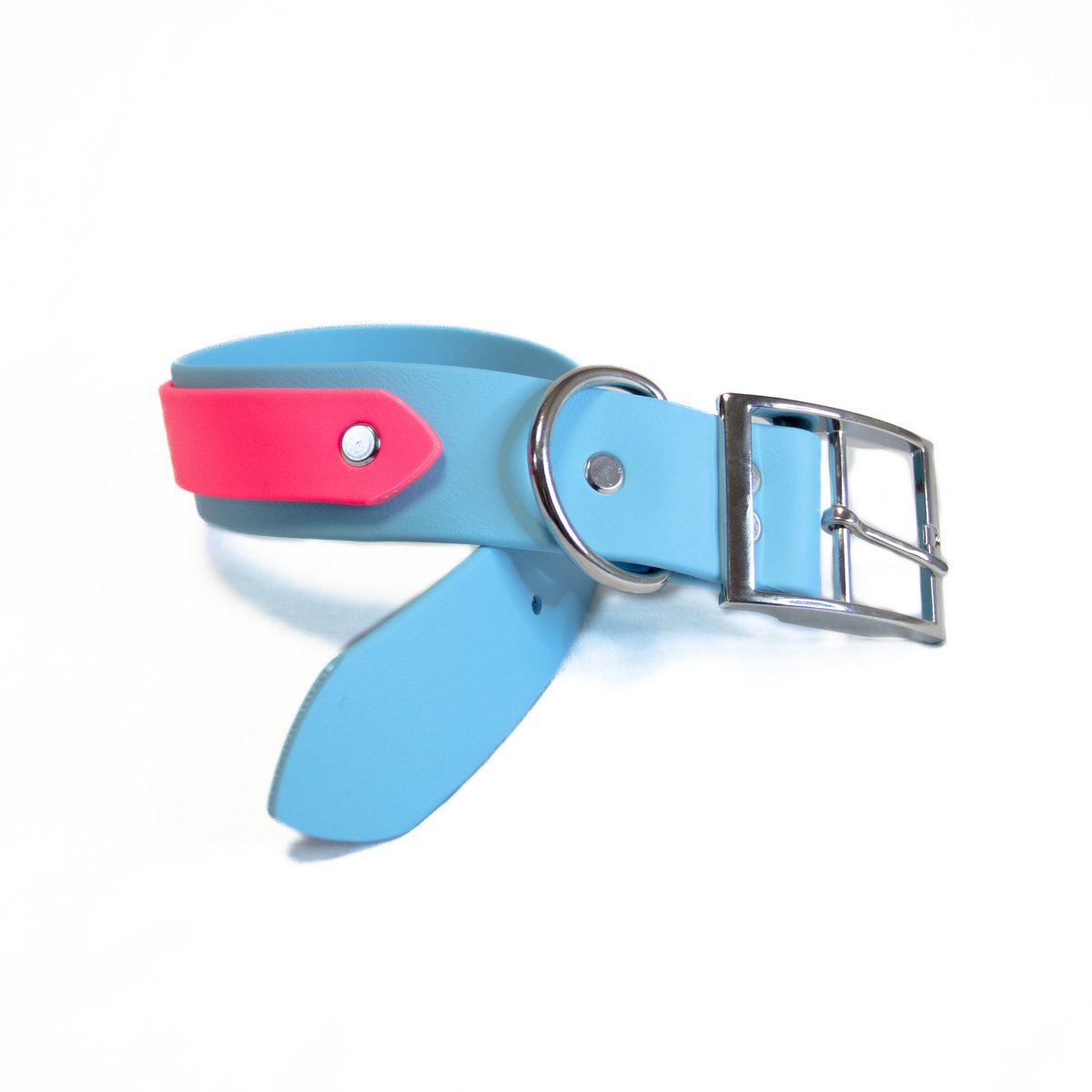 RivetRetriever's tweet photo. QOTD: When you were a child what did you want to be when you grew up? 

Double layer collar in sky blue and neon pink with silver hardware.

#DogTwitter #dogtwittercommunity #twitterdog #twitterdogcommunity #SmallBusiness https://t.co/x4953XlzOx