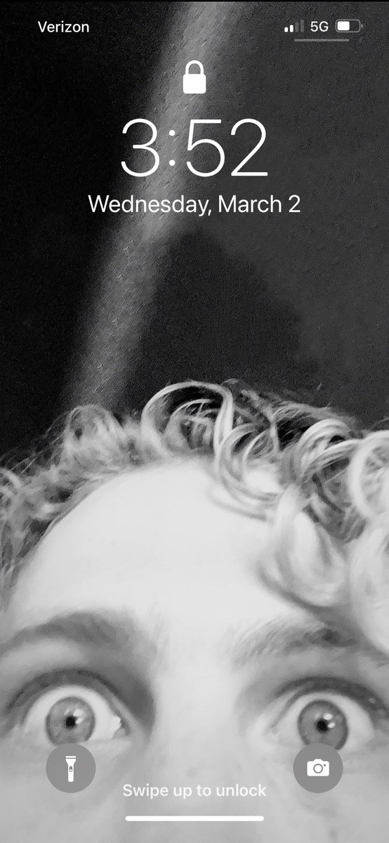 IrhftIwt's tweet photo. thank you @Luke5SOS for my new lockscreen https://t.co/zEFNIuycnP
