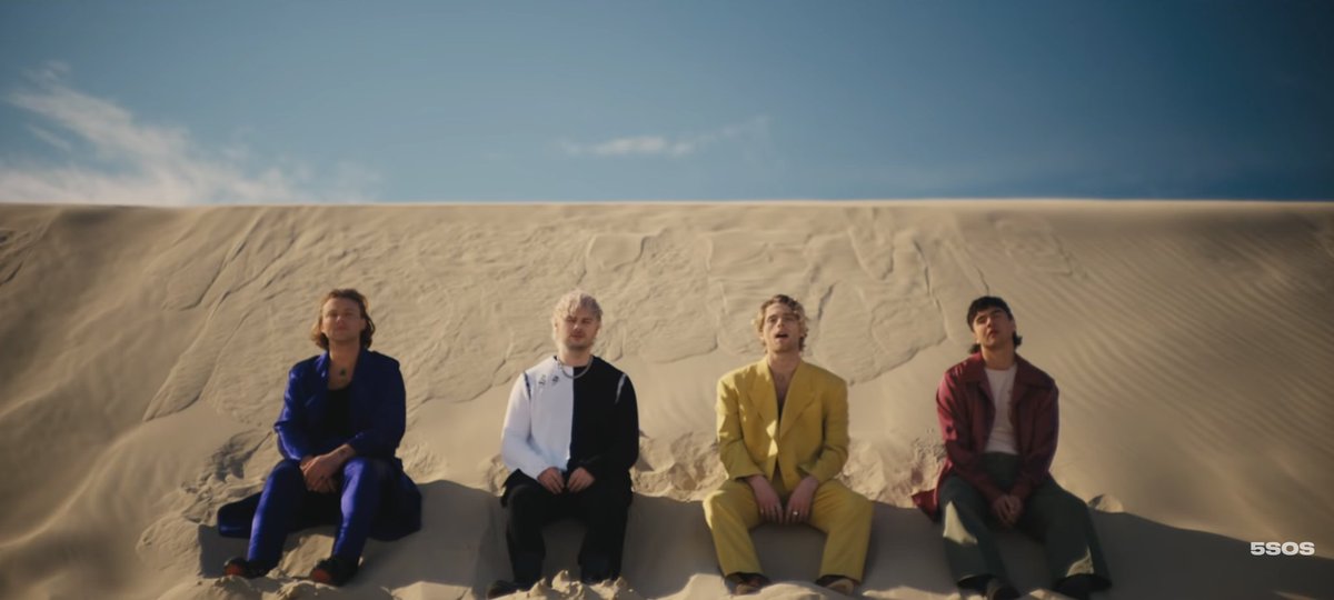 90ssidney's tweet photo. Miami Vice Reinvented 🏝️ @5SOS #5SecondsOfSummer #YouMakeMeComplete https://t.co/Ewy7kHgmbp