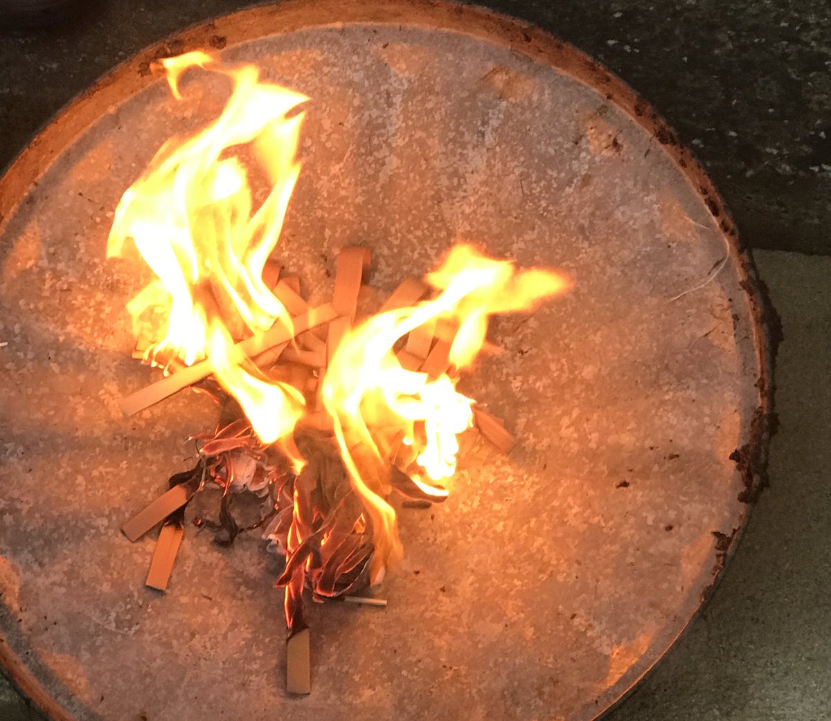 Rachelb105's tweet photo. A new experience here, creating ash for #AshWednesday I’d only read about it before in @FictionFox diocese of Lindchester books! Amazed it worked, and grateful to Paul for guidance #ashing #dust #prayer @TuffleyStG https://t.co/sZ4fY0cBns