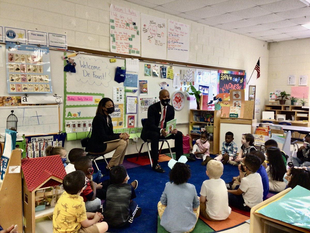 #room1rangers were so excited to have the “super president” come and read us TWO new stories! Grateful to Dr and Mrs Foust for their time spent in Room 1 today. You inspired little 🧠 to have big 💭<a href="/foustc/">Charles Foust, Ed.D</a> <a href="/PreKHowe/">Howe Pre-K</a> #thedaythesuperintendentvisits #somanyobservations #letseatcake