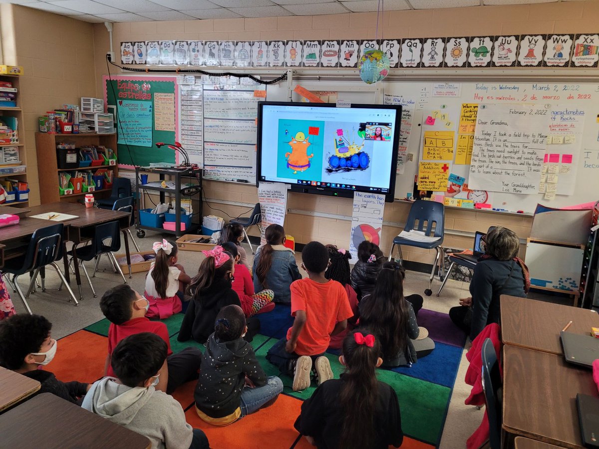 c10burggy's tweet photo. Check out #HoustonReadsDay at school today! Part 2 @DunnES_AISD @TCarinP @Dunn_LMC https://t.co/rVHK2e294o