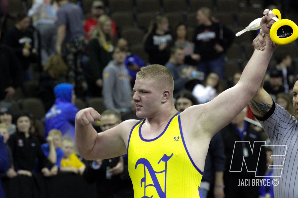 NEBwrestle's tweet photo. 24 State Medalists at 285. Here’s the breakdown. 

16 Seniors 
7 Juniors 
1 Freshman 🥇⬇️ https://t.co/RQ0diOHTtB