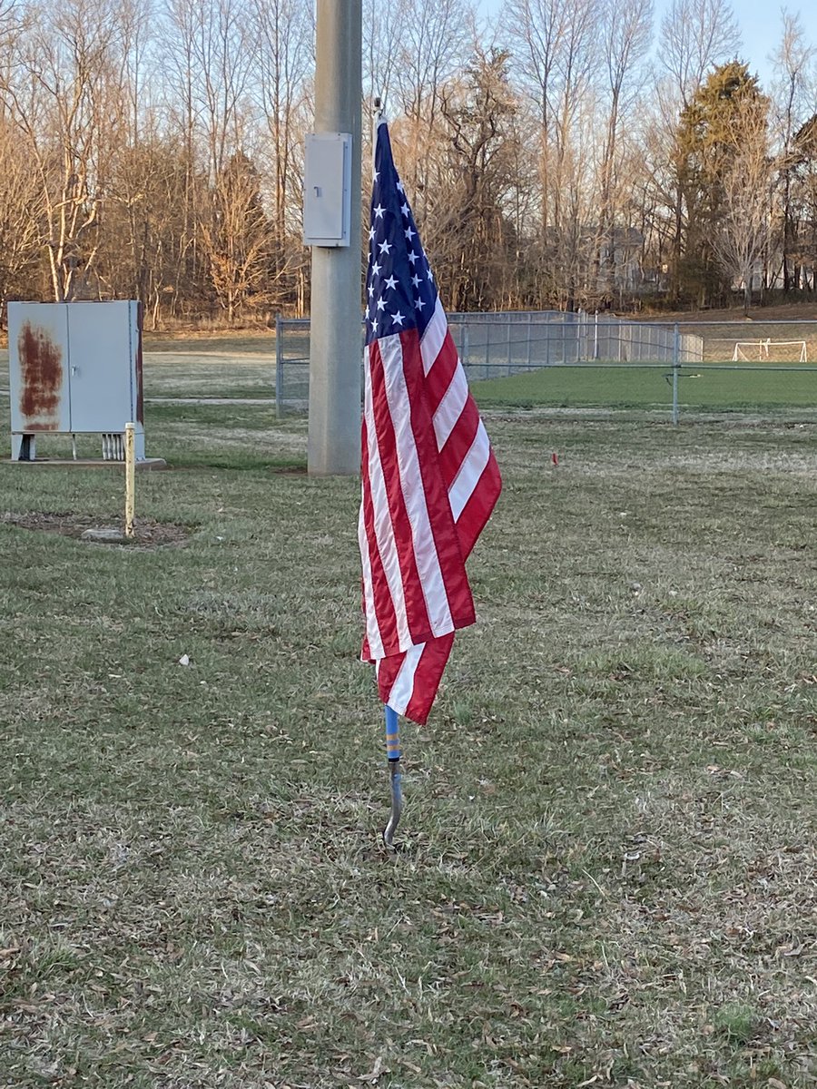 Derek Bradshaw tweet media