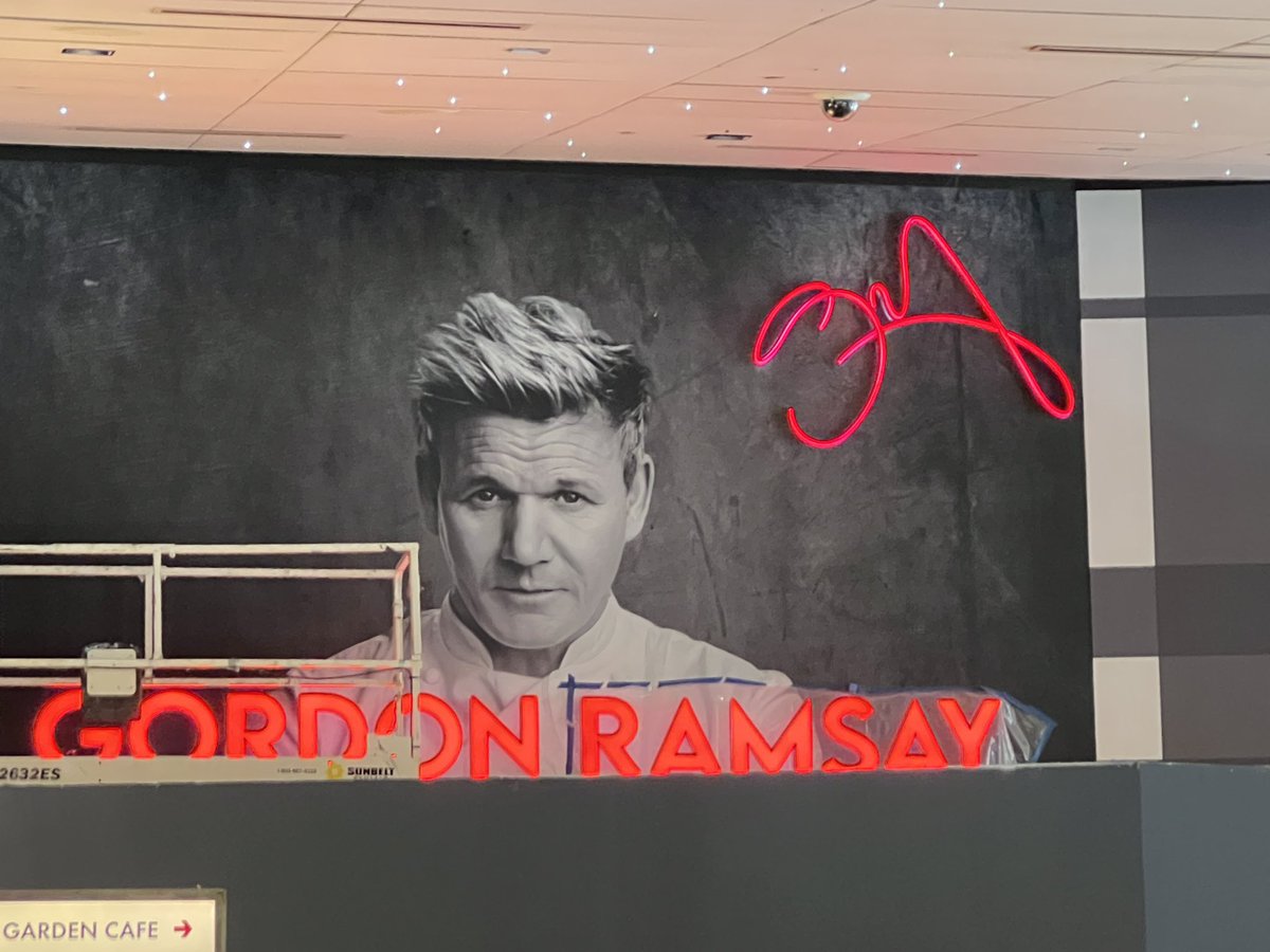 Another restaurant is on its way to Harrah’s Cherokee Casino this Spring.
Chances are you know his name. A Gordon Ramsay food market will join the food court line-up soon.@WLOS_13 #LiveonWLOS https://t.co/eFmtEK9R5r