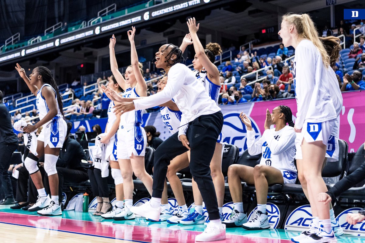 DukeWBB's tweet photo. JO is a vibe @jordynoliver11 https://t.co/EEsVNAPlkb